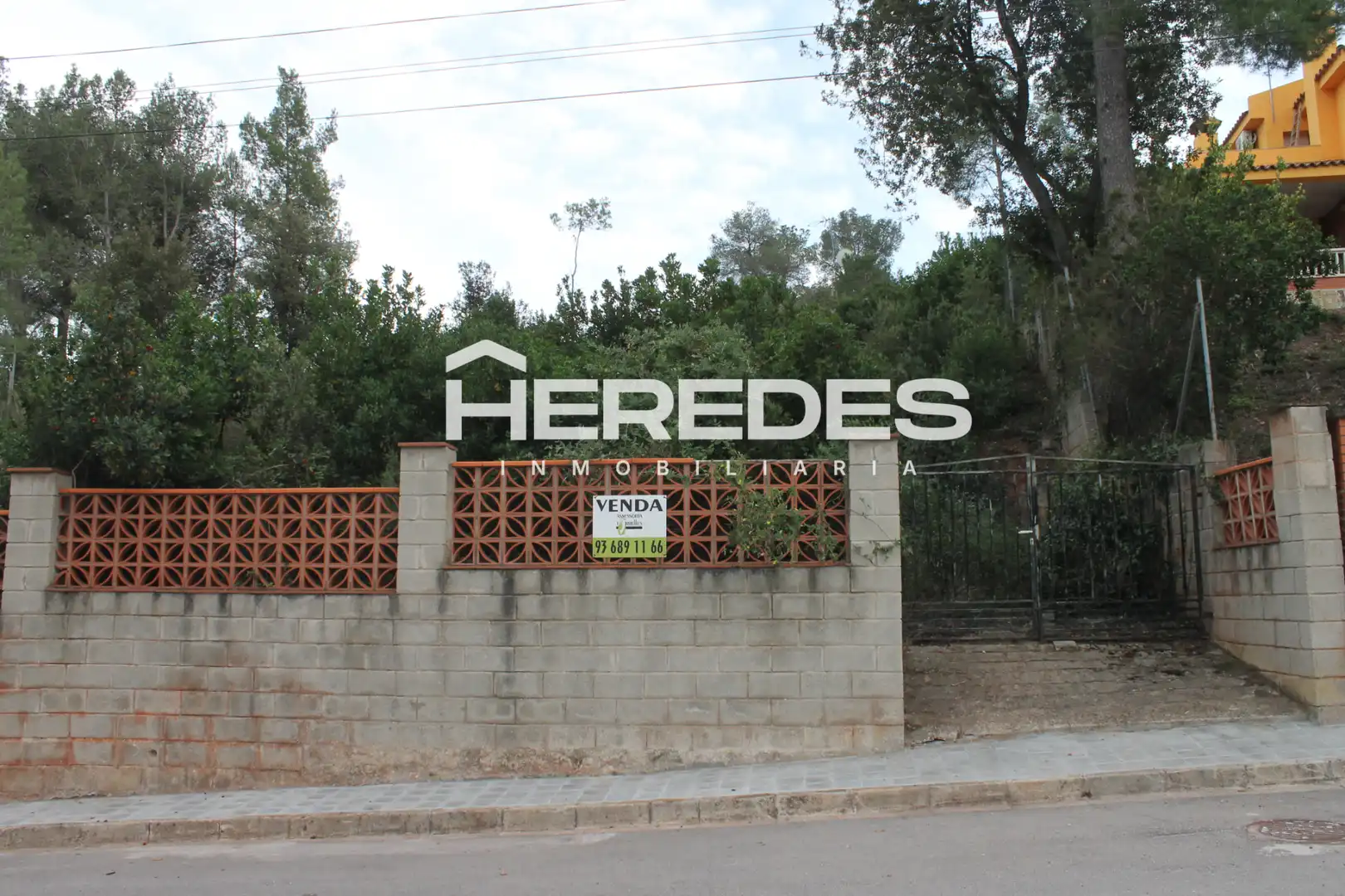 Terreno residencial en venta en Carrer 24 52