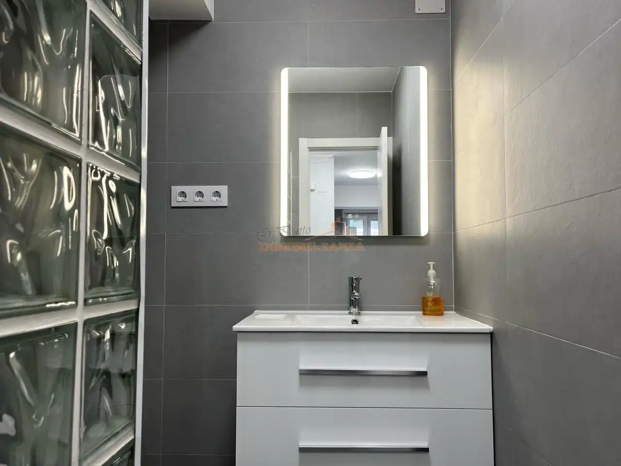Appartamento con balcone in vendita a Centro, imagen 21