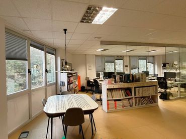 Office space with lift for sale in Portuetxe Kalea 83