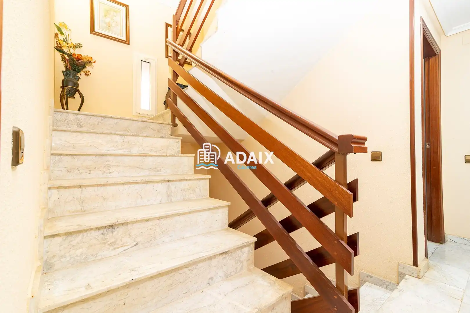 Chalet con terraza en venta en C/ ESCORPIO, imagen 38