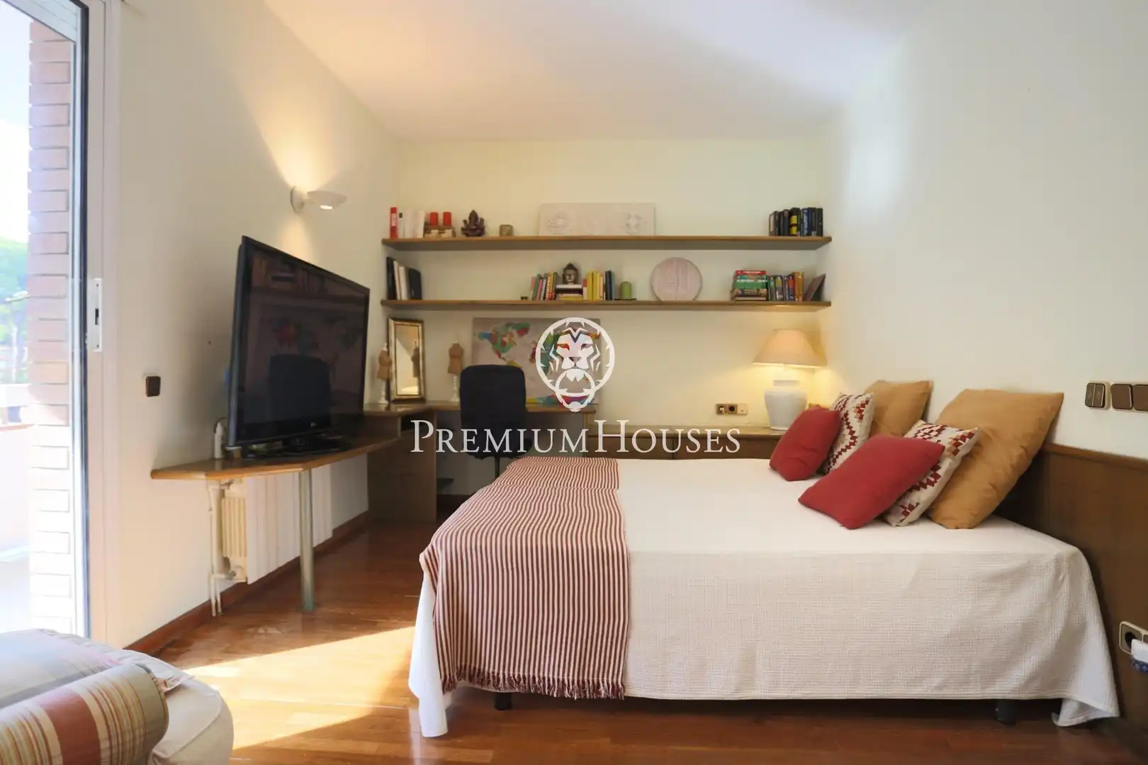 House with pool for sale in La Pineda, imagen 58