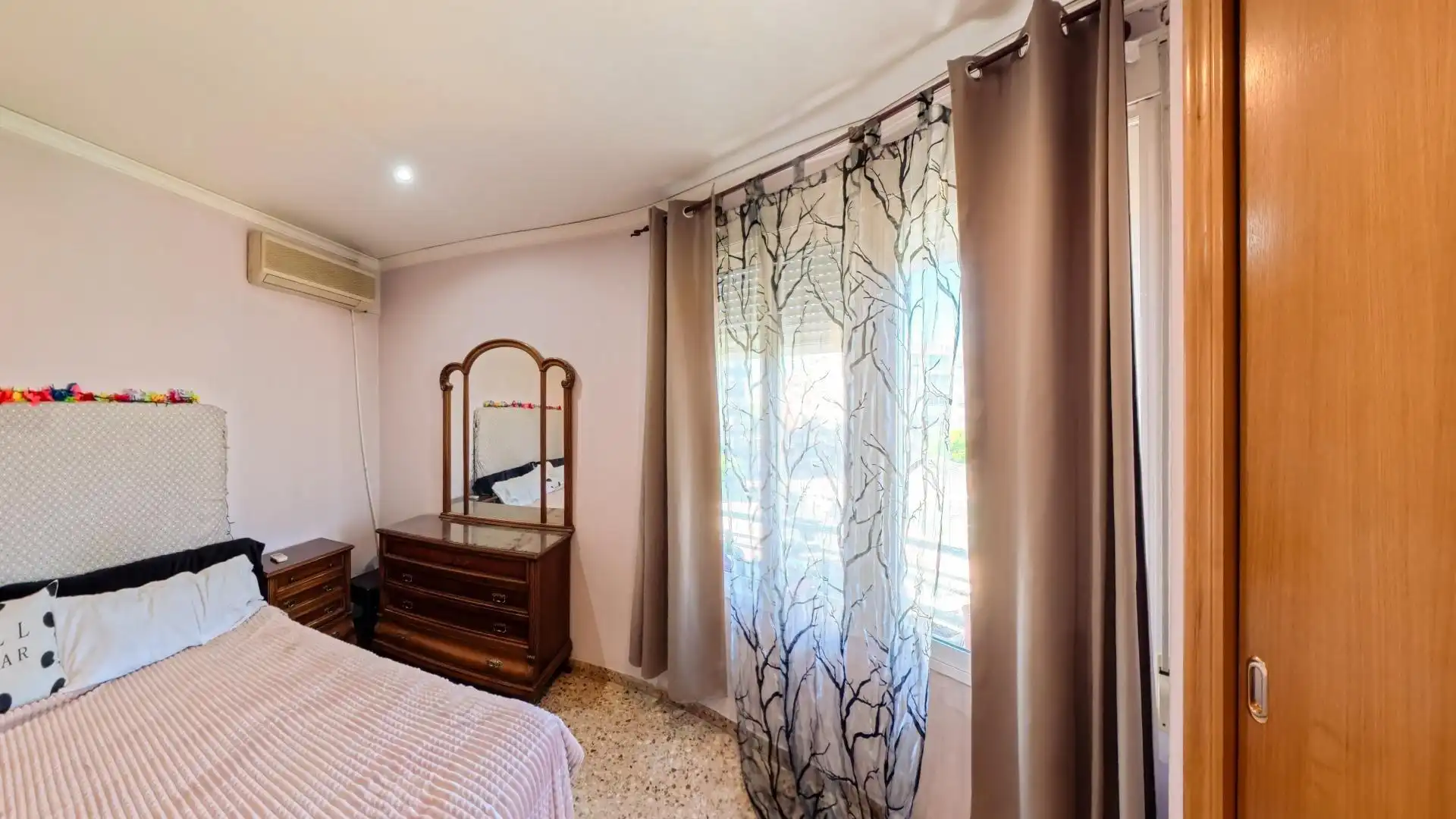 Habitación de Piso en venta en Alzira con Balcón