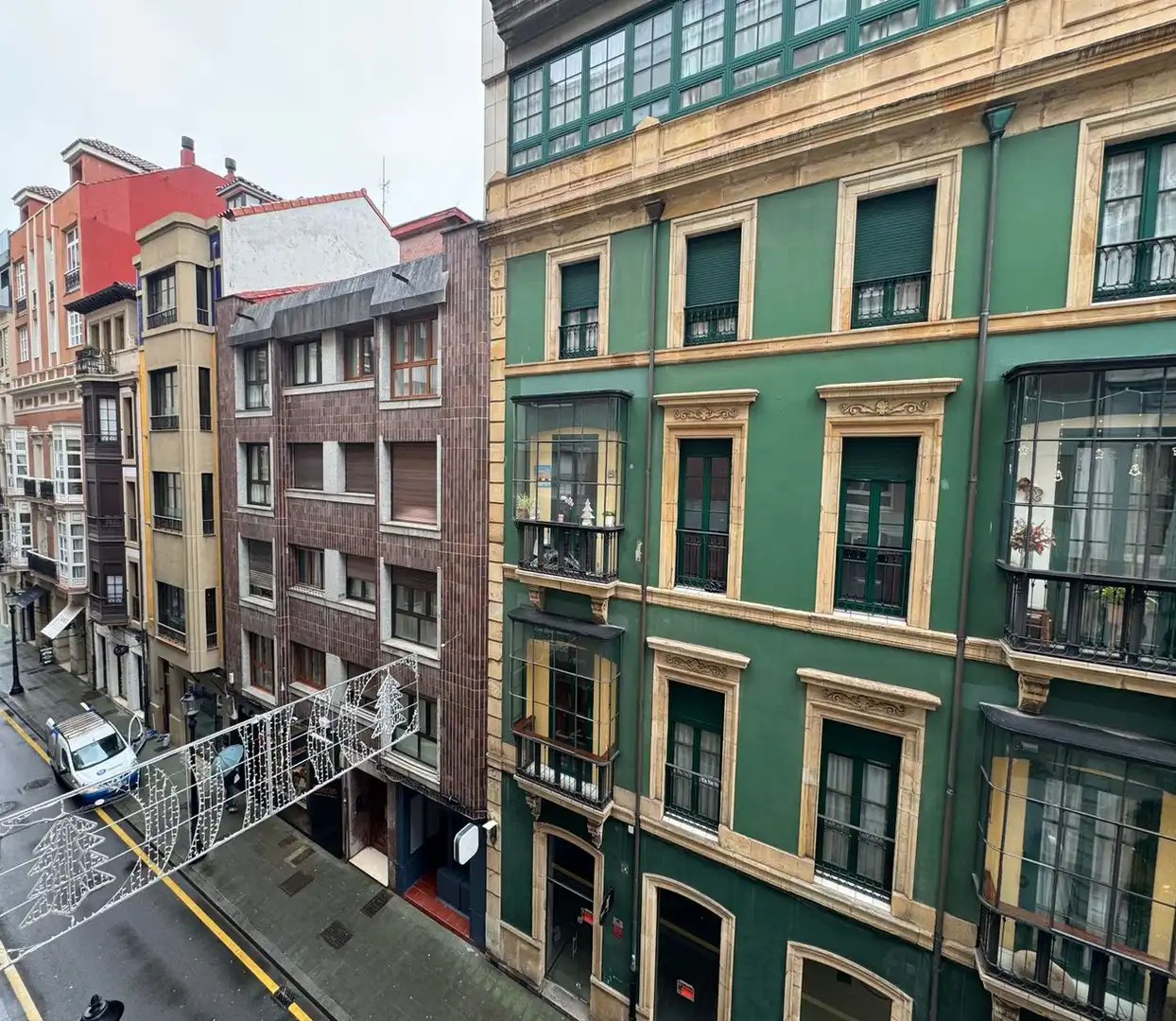 Vista exterior de Piso en venta en Gijón  con Calefacción y Parquet