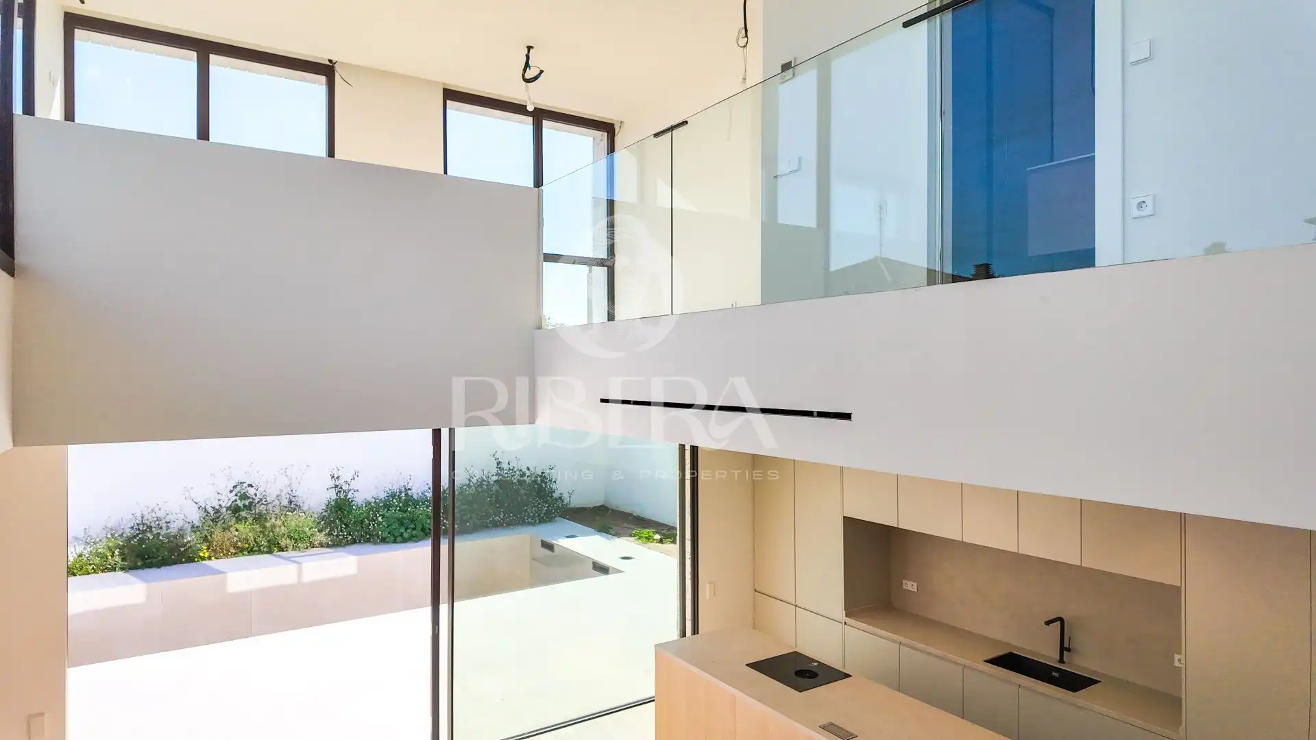 Casa o chalet en venta en L'Eliana con Aire acondicionado, Calefacción y Jardín privado