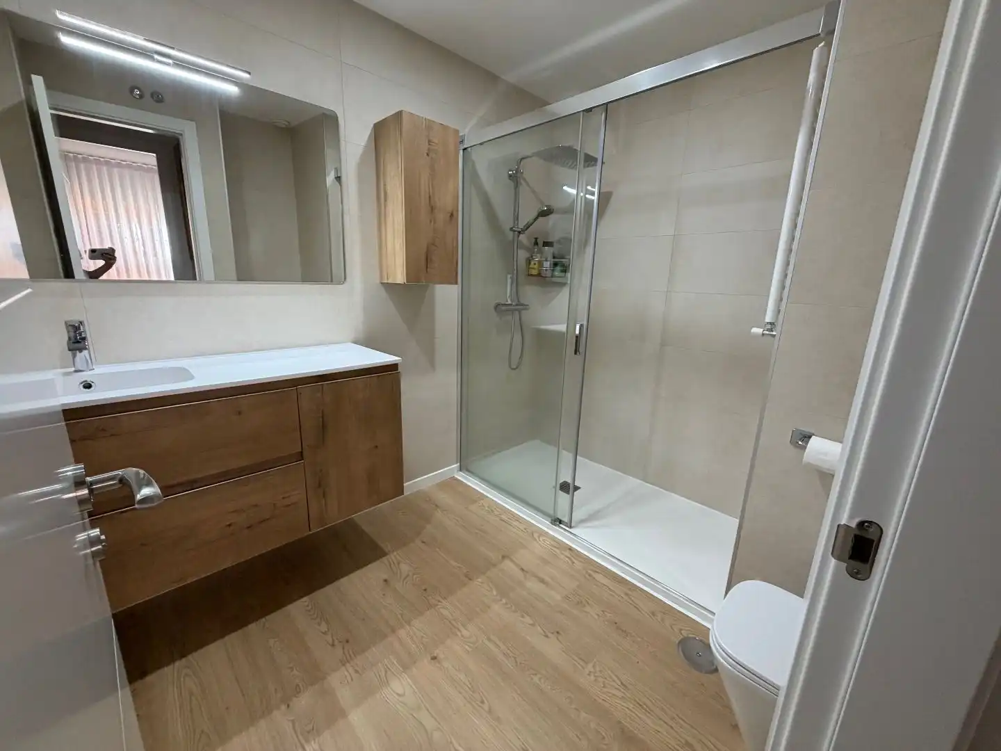 Bathroom of Flat for sale in Getafe  with Air Conditioner and Terrace