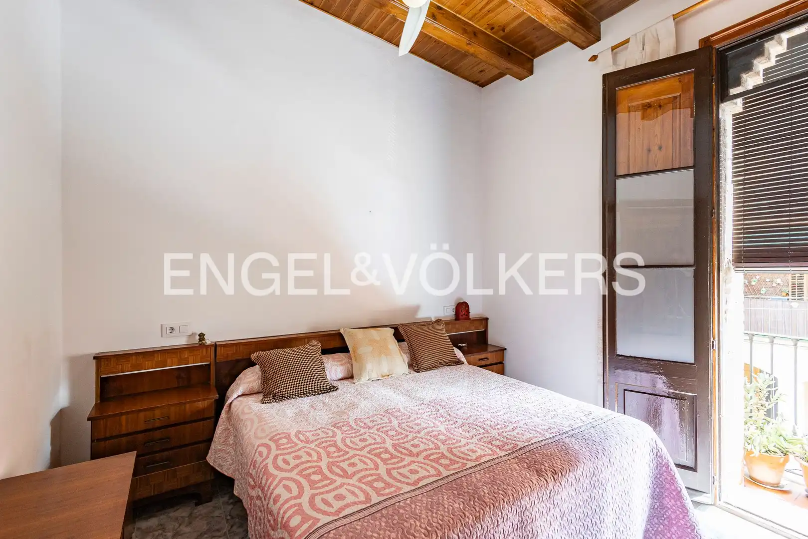 Dormitori de Casa o xalet en venda en Santa Coloma de Cervelló amb Aire condicionat, Calefacció i Jardí privat