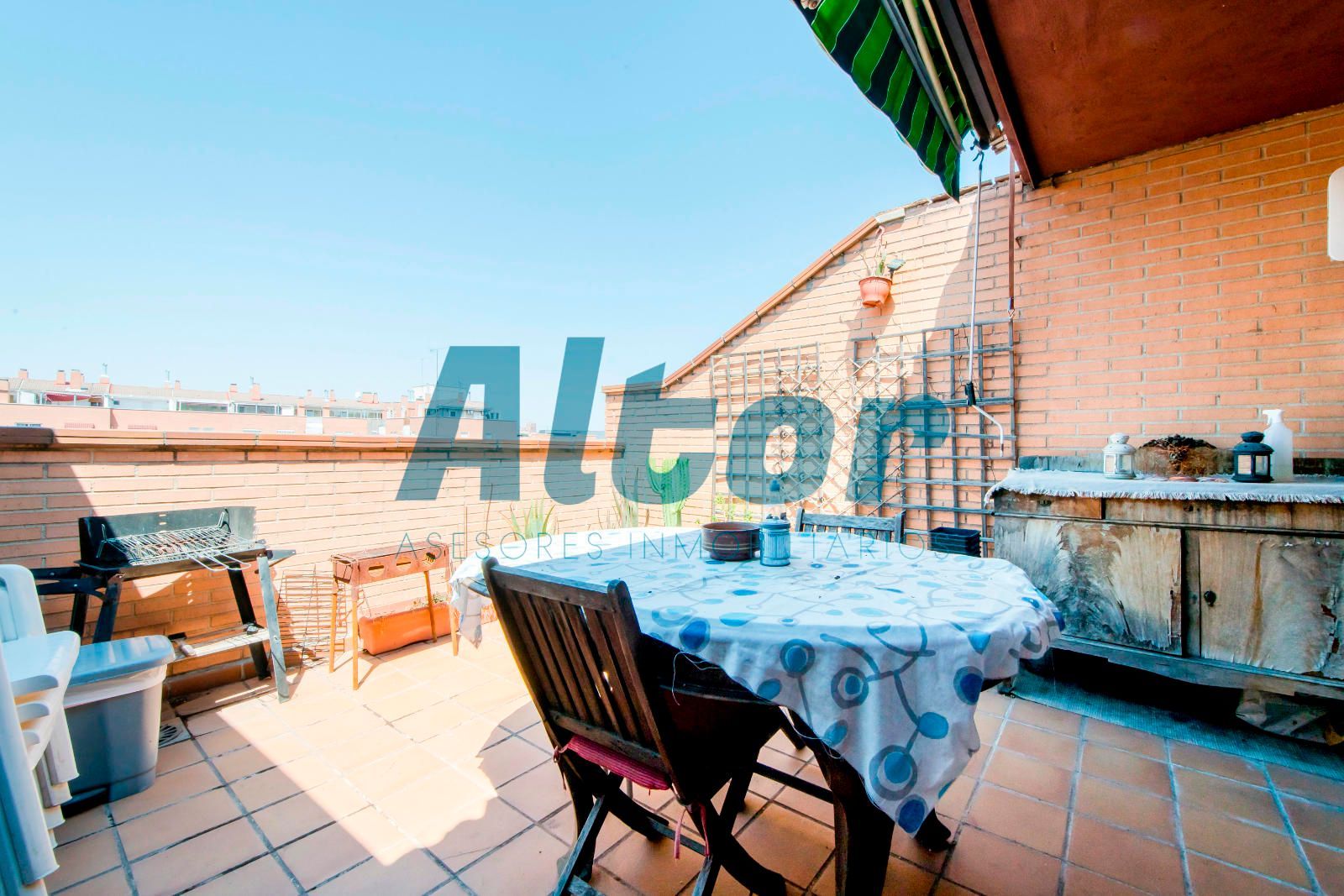 Terrassa de Àtic en venda en  Madrid Capital amb Calefacció, Terrassa i Piscina