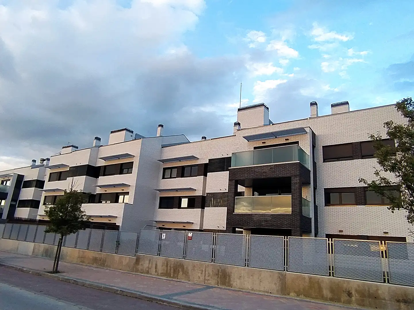 Appartamento con piscina in affitto a Avenida Selección Española de Fútbol 3, imagen 2
