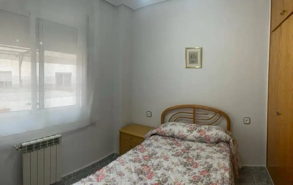 Piso con terraza en alquiler en Calle Vicente Aleixandre 8, imagen 5