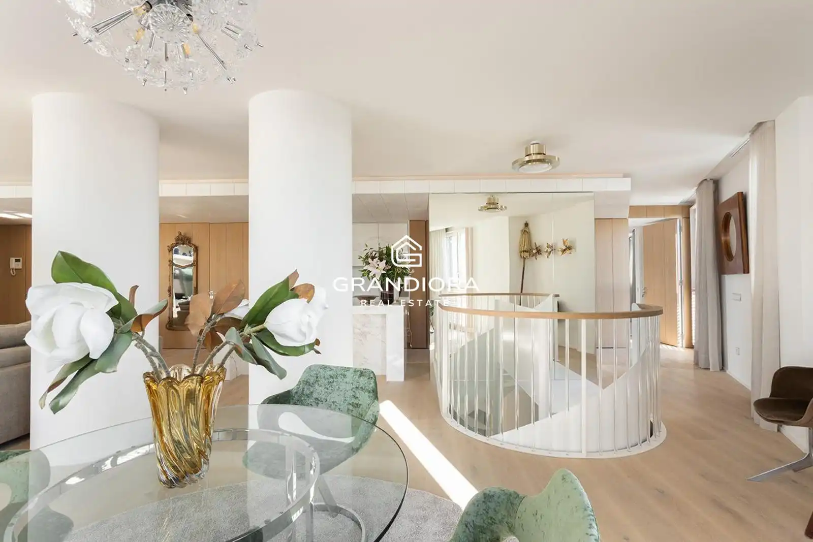 Ático en venta en Barcelona con Terraza, Amueblado y Alarma