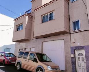 Vista exterior de Casa adosada en venda en  Santa Cruz de Tenerife Capital amb Jardí privat