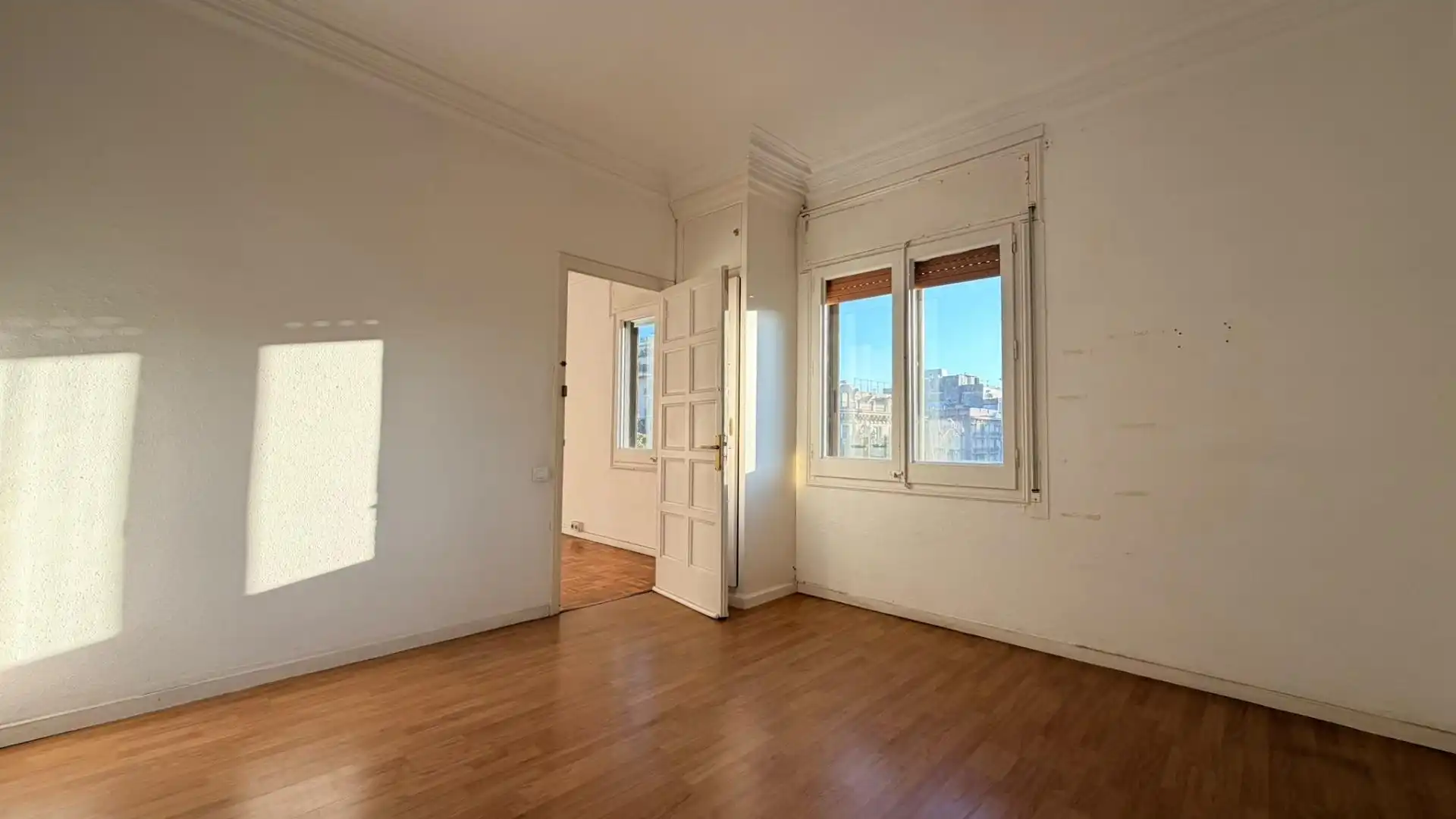 Sala de estar de Piso en venta en Barcelona con Parquet