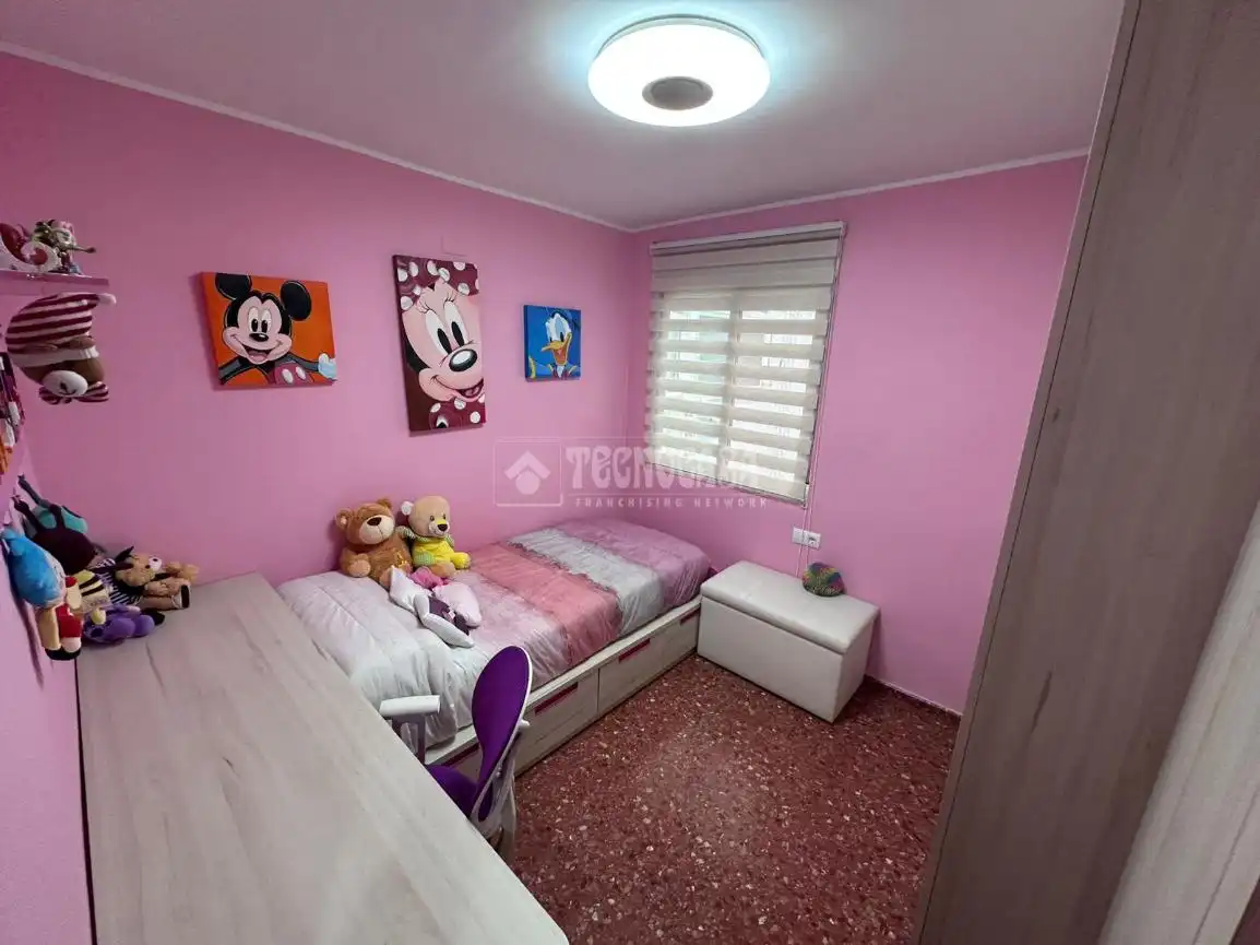 Habitación de Piso en venta en Paterna con Aire acondicionado, Calefacción y Balcón