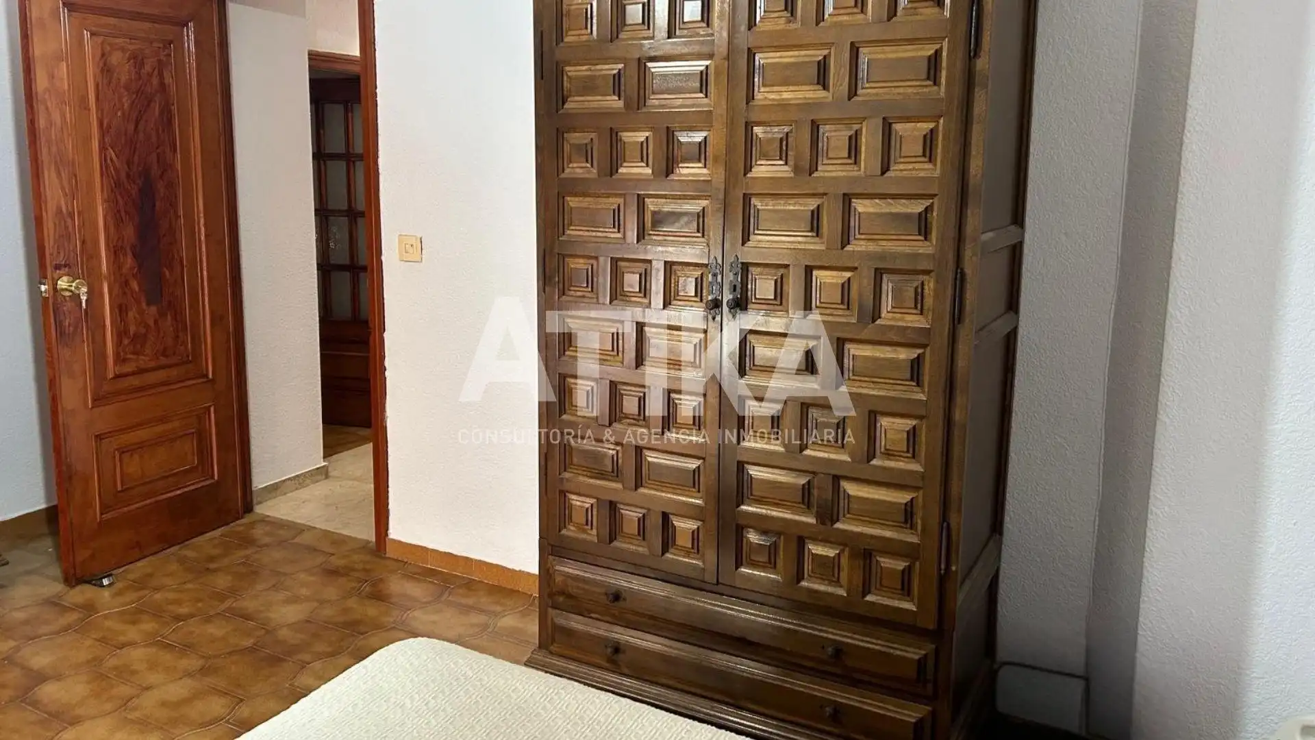 Dormitori de Casa o xalet en venda en Ontinyent amb Traster, Moblat i Balcó