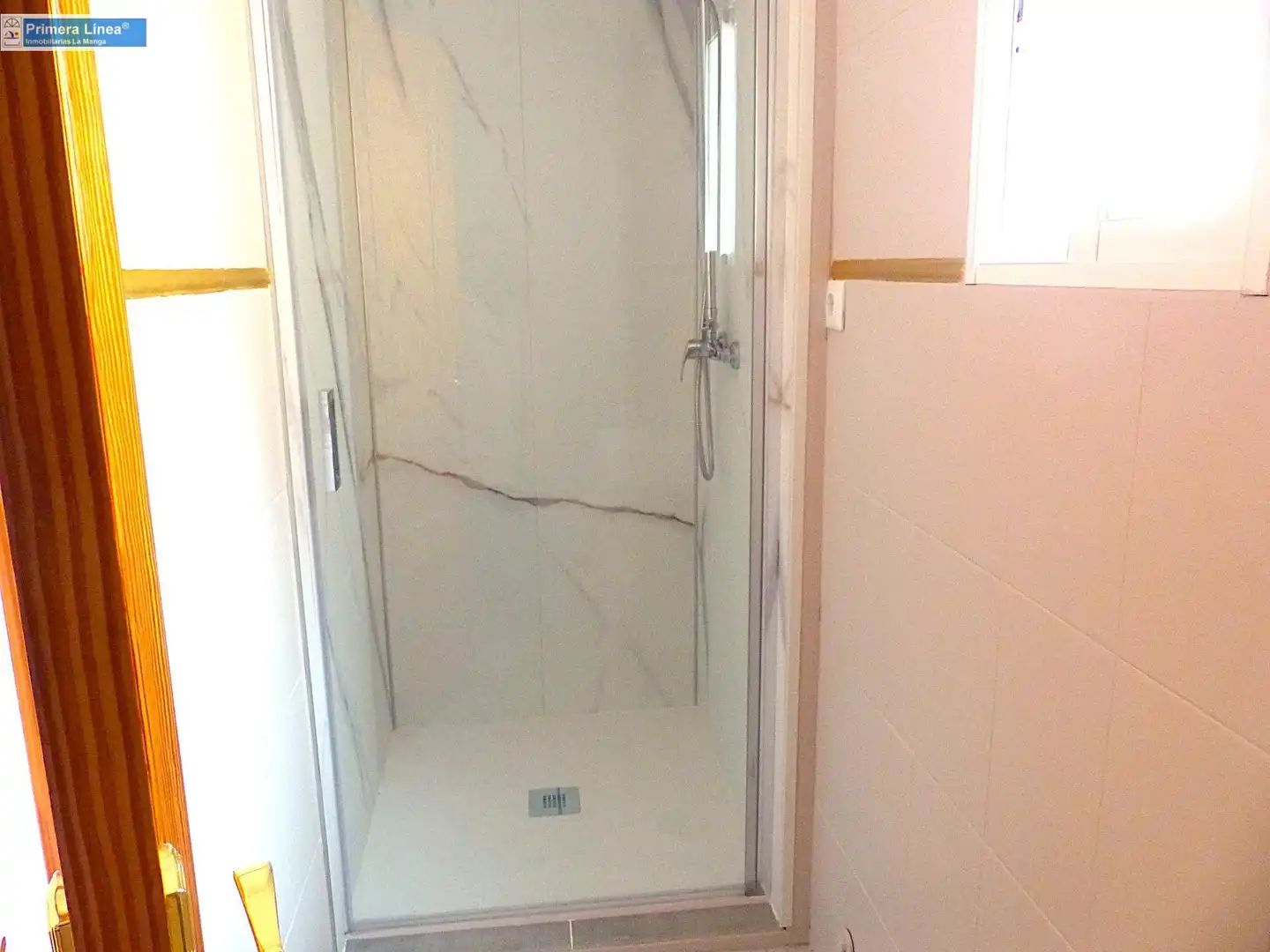 Baño de Piso en venta en Cartagena con Aire acondicionado, Terraza y Trastero