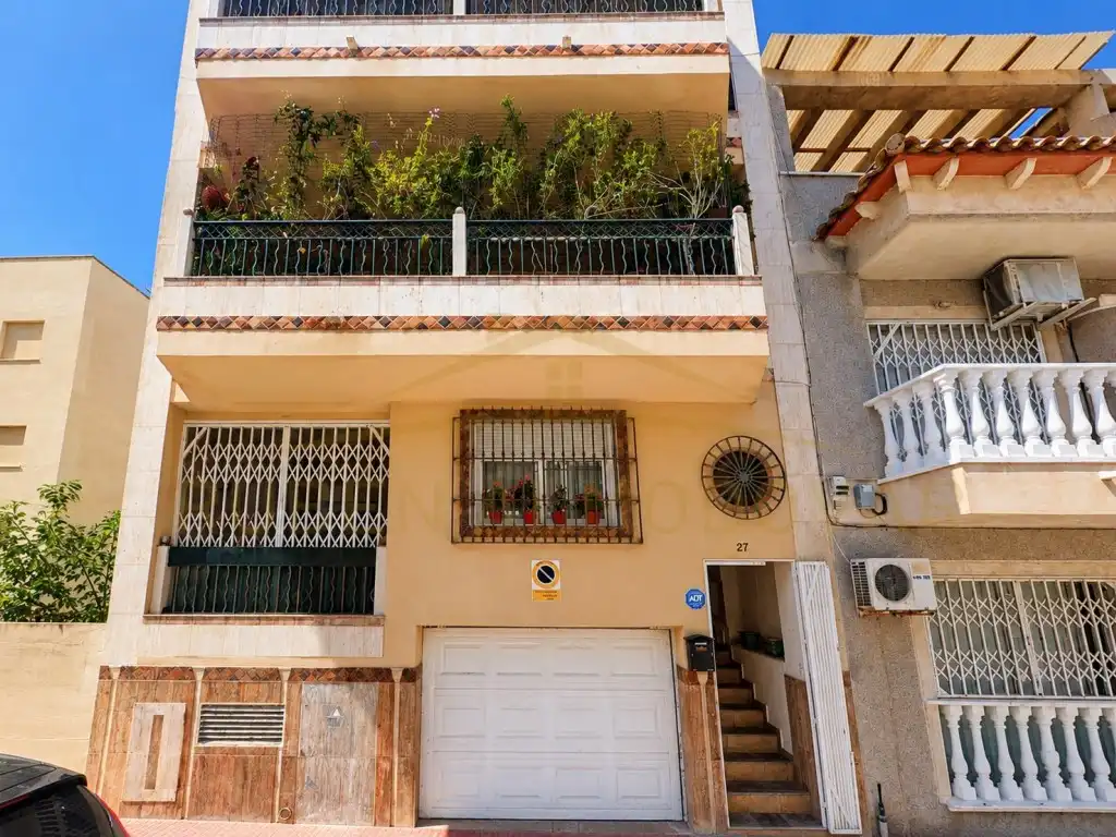 Flat for sale in Calle Pola De Siero 25