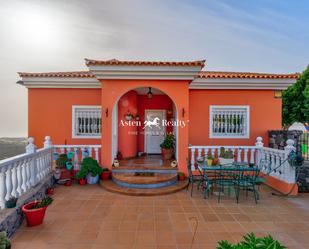 Vista exterior de Casa o xalet en venda en Granadilla de Abona amb Aire condicionat i Terrassa