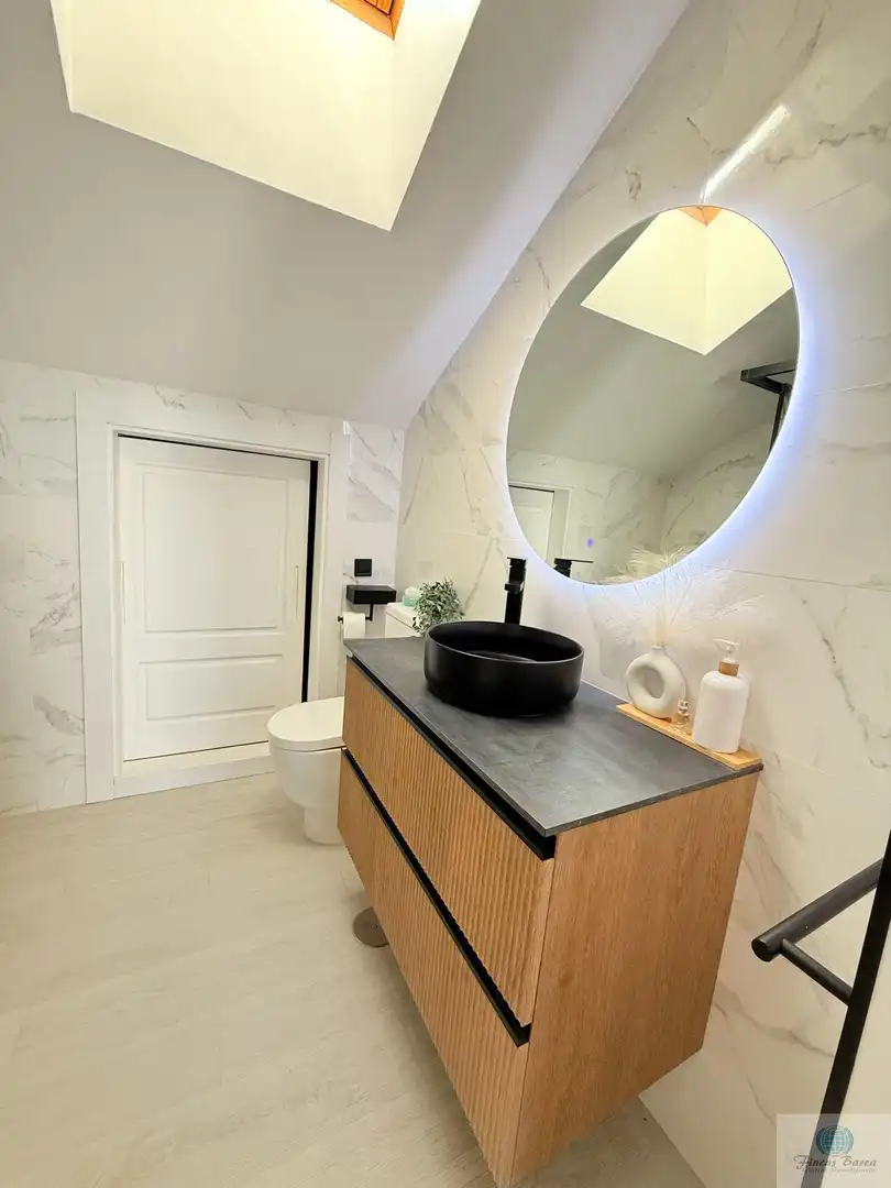 Bathroom of Attic for sale in Fuengirola  with Air Conditioner, Terrace and Community pool