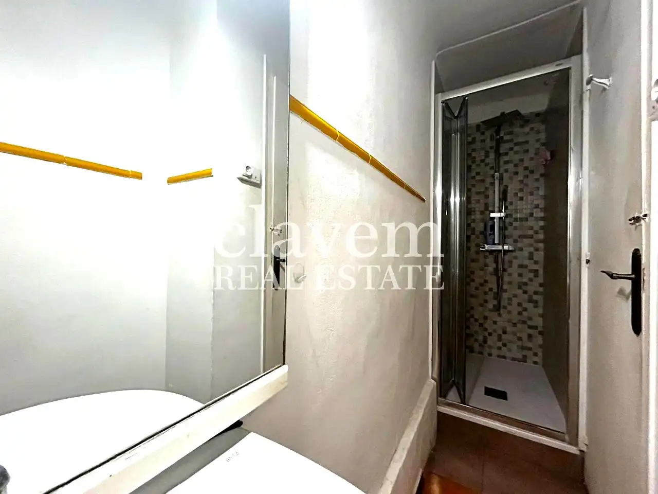 Badezimmer von Gebäude zum Verkauf in Barcelona