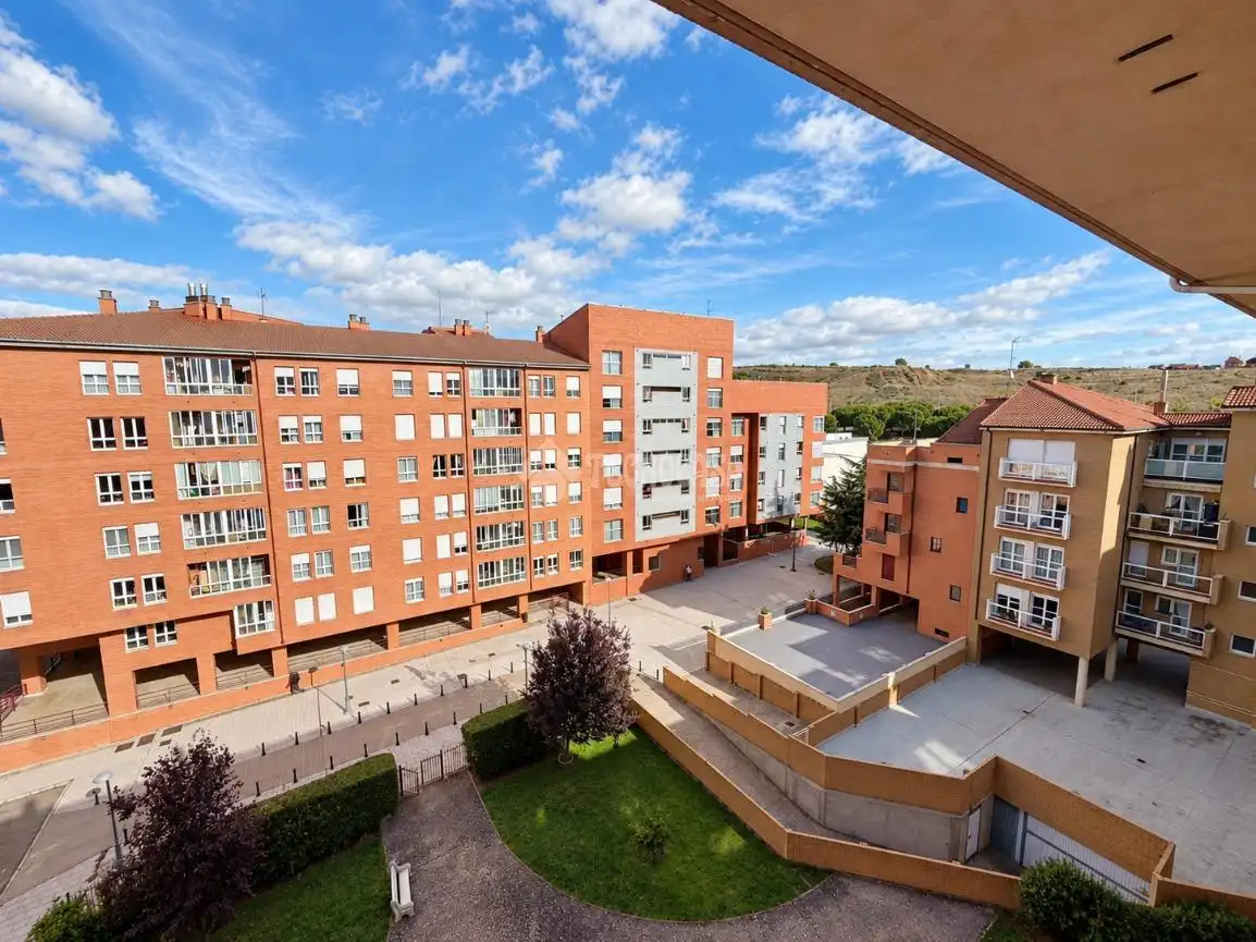 Flat with lift for sale in C. Abad de Santullán, imagen 6
