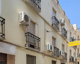 Vista exterior de Edifici en venda en Antequera