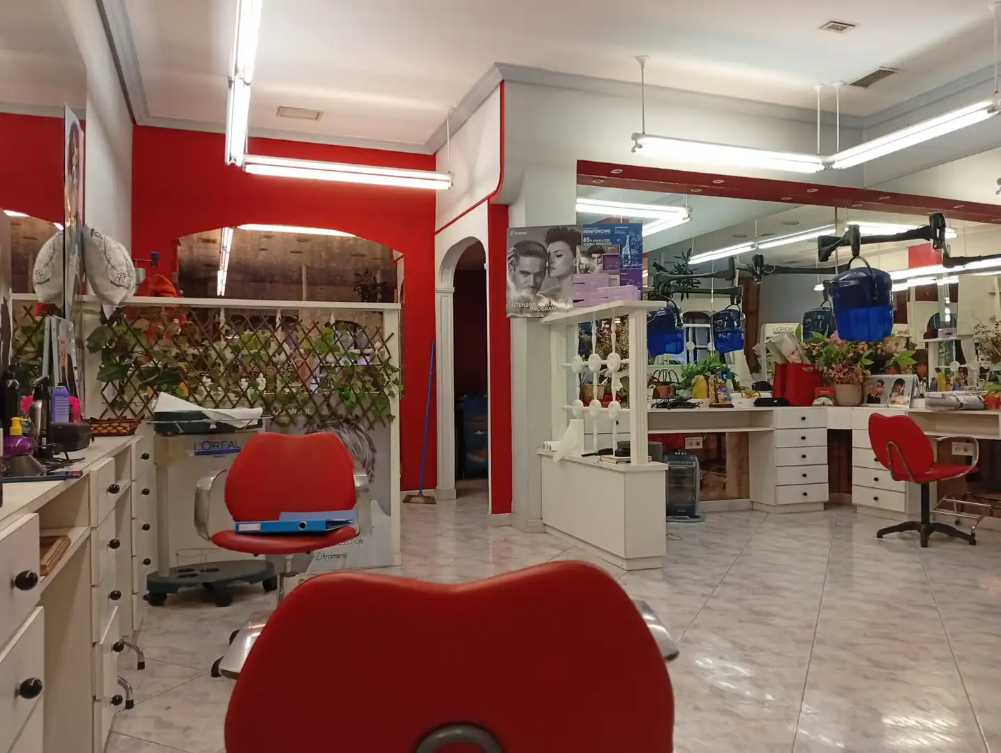 Local en venda en Gijón  amb Calefacció i Moblat