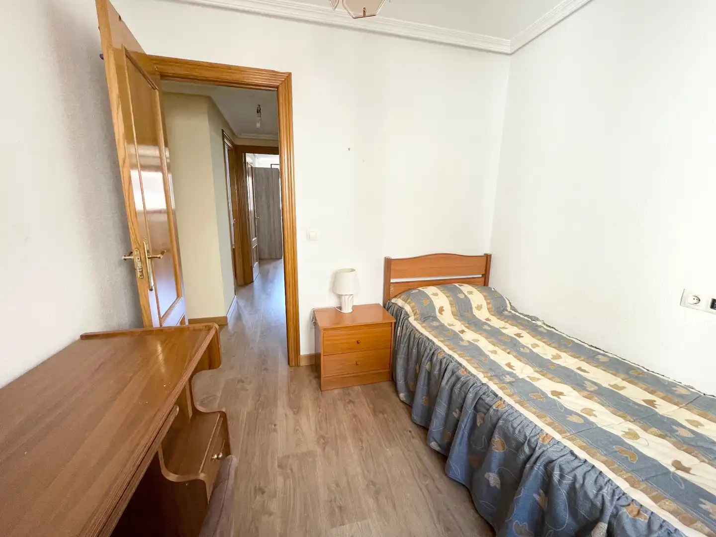Bedroom of Flat for rent in Salamanca  with Heating, Parquet flooring and Furnished
