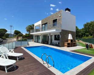 Piscina de Casa o xalet en venda en Sant Feliu de Guíxols amb Aire condicionat, Calefacció i Jardí privat