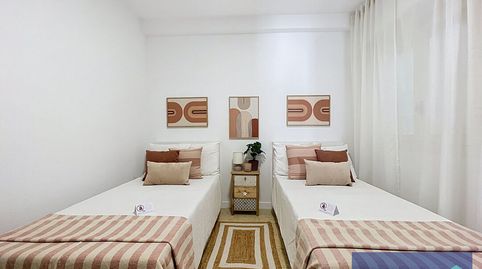 Foto 2 de Piso en venta en Carrer Arquebisbe Loaces, 12, Ensanche - Diputación, Alicante / Alacant