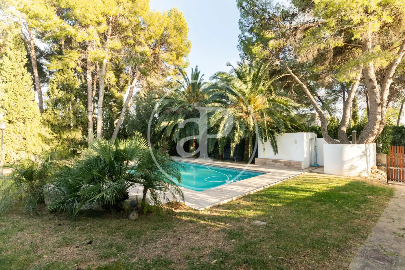 Jardí de Casa o xalet en venda en Chiva amb Aire condicionat, Calefacció i Jardí privat