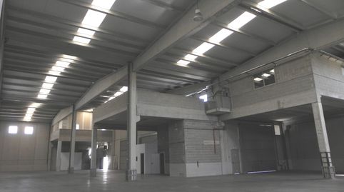 Foto 4 von Fabrikhallen zur Miete in Can Vinyals, Esparreguera
