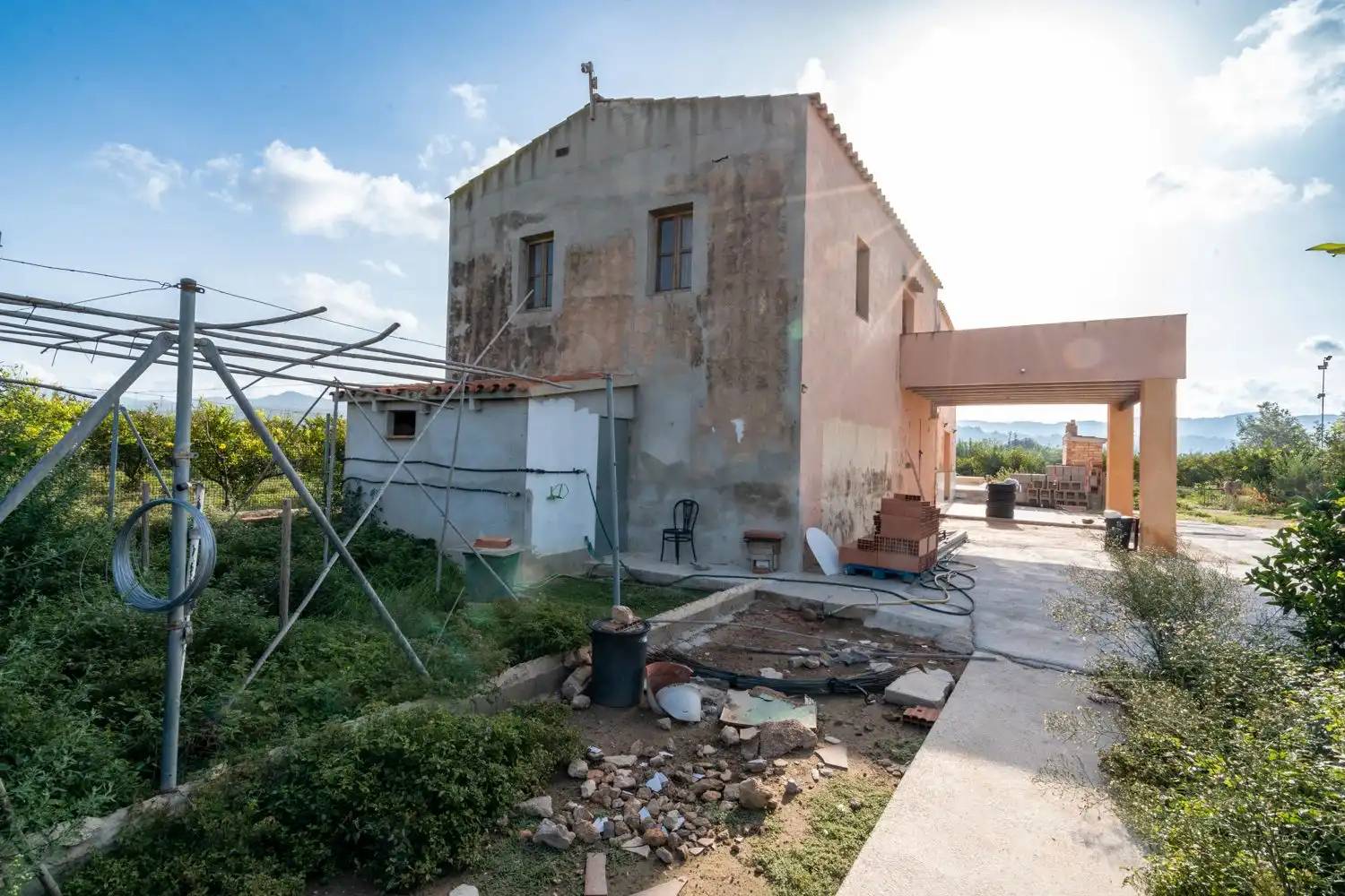 Country house zum Verkauf in Tortosa mit Privatgarten, Terrasse und Abstellraum