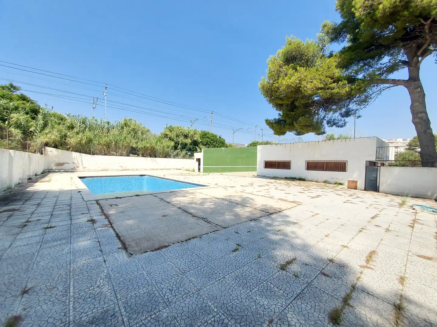 Swimming pool of Residential for sale in El Vendrell