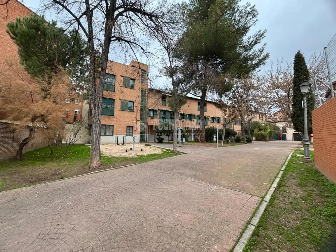 Exterior view of Flat for sale in Alcalá de Henares