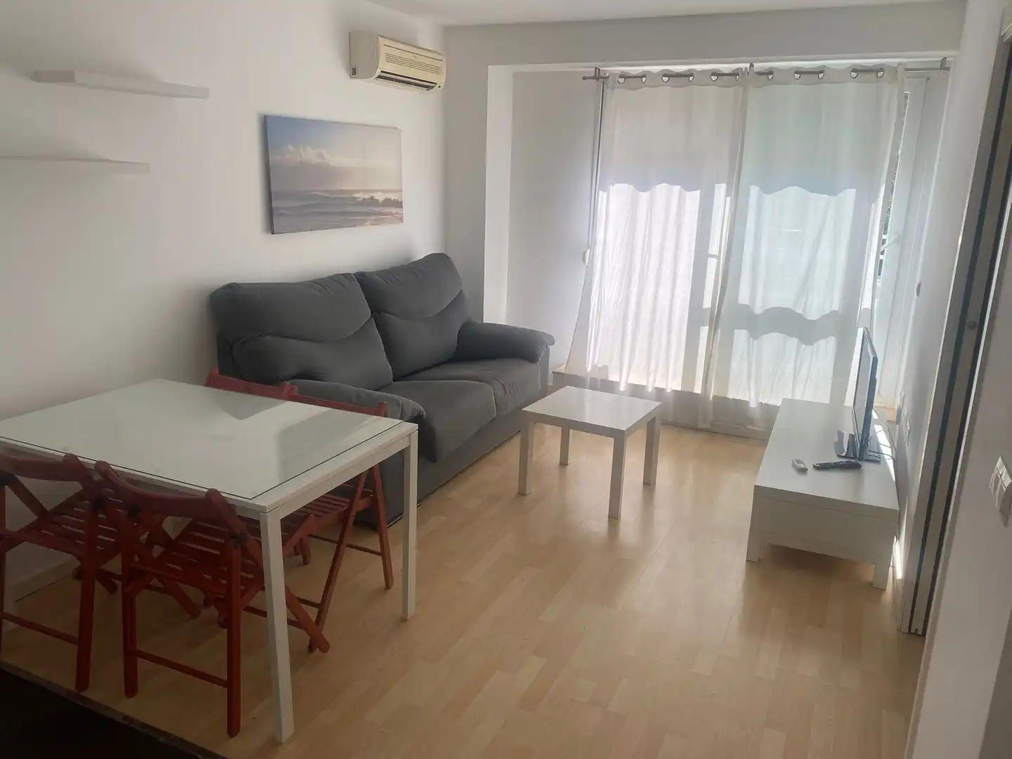 Sala d'estar de Apartament en venda en Palamós amb Calefacció i Balcó