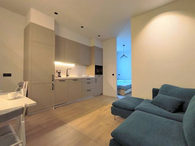 Piso en Alquiler en Calle de San Agustín en Cortes - Huertas