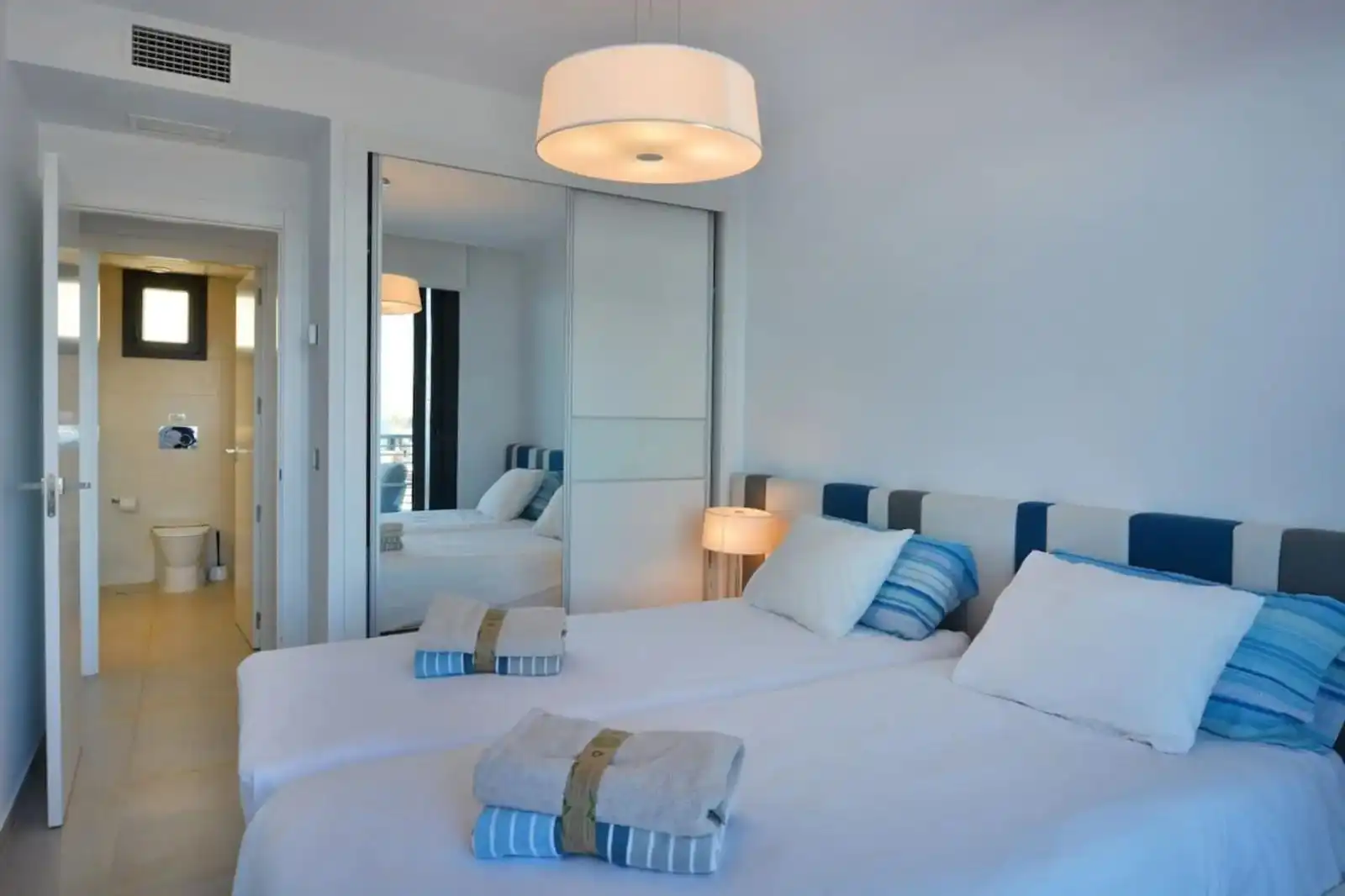 Bedroom of Attic for sale in Elche / Elx  with Air Conditioner, Private garden and Terrace