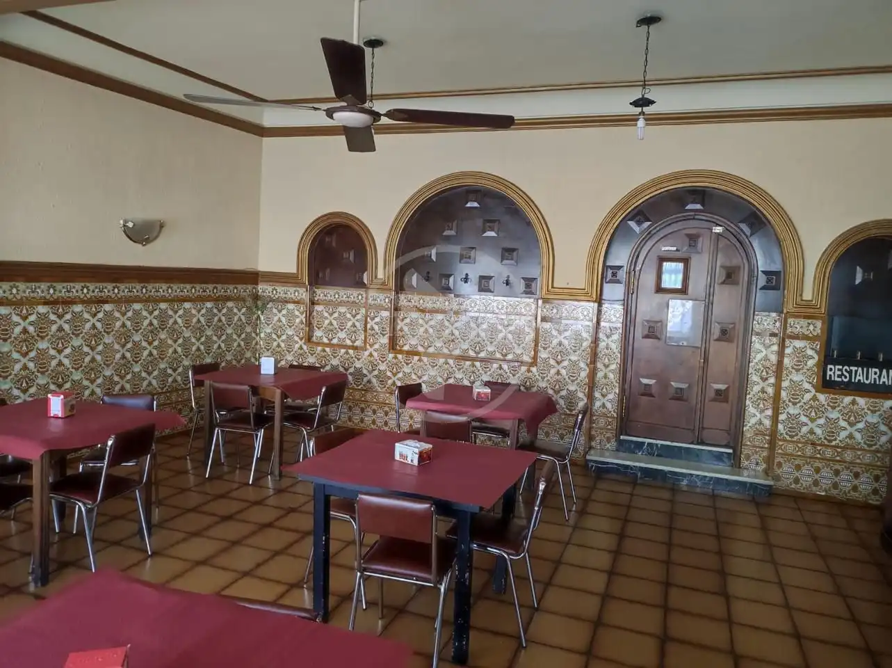 Local en venta en Linares con Aire acondicionado