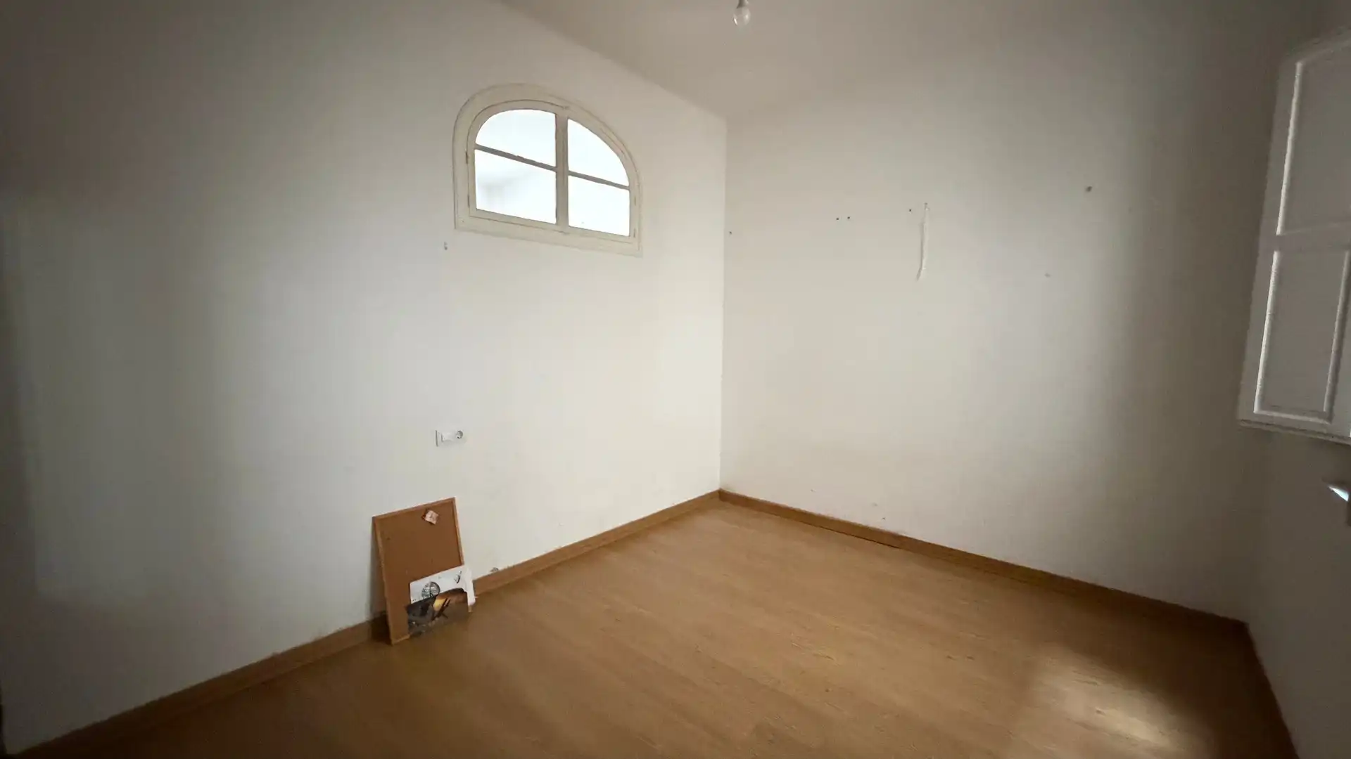 Habitación de Piso de alquiler en Gijón  con Balcón