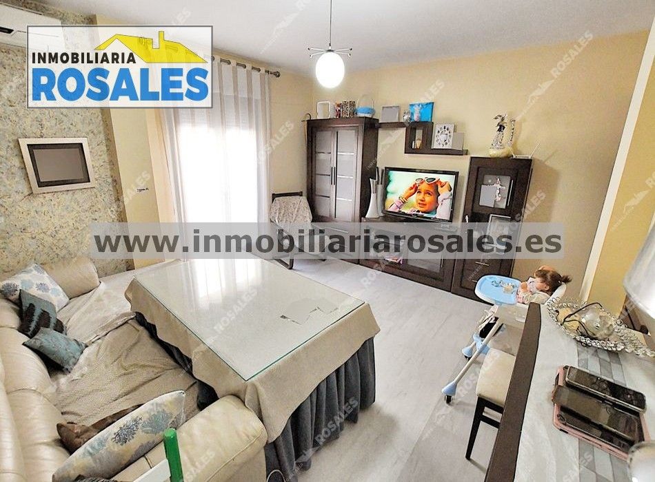 Exterior view of Flat for sale in Baena  with Air Conditioner, Terrace and Storage room