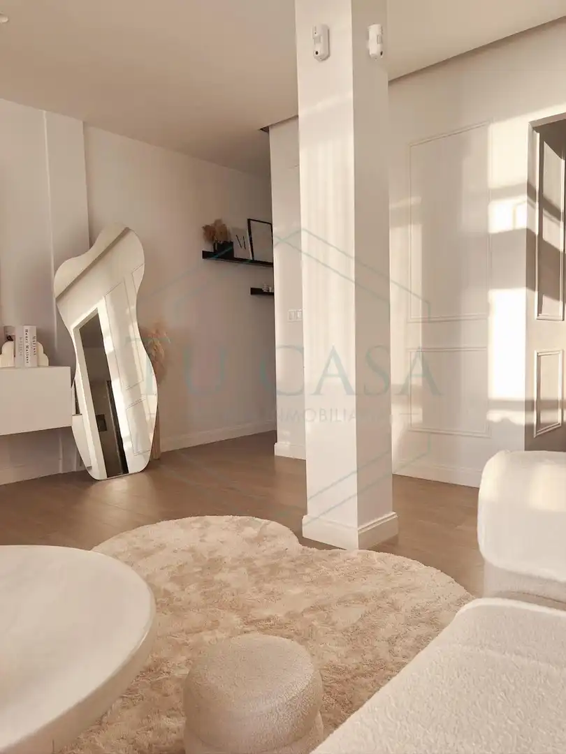 Appartamento con terrazza in vendita a Núcleo urbano, imagen 2