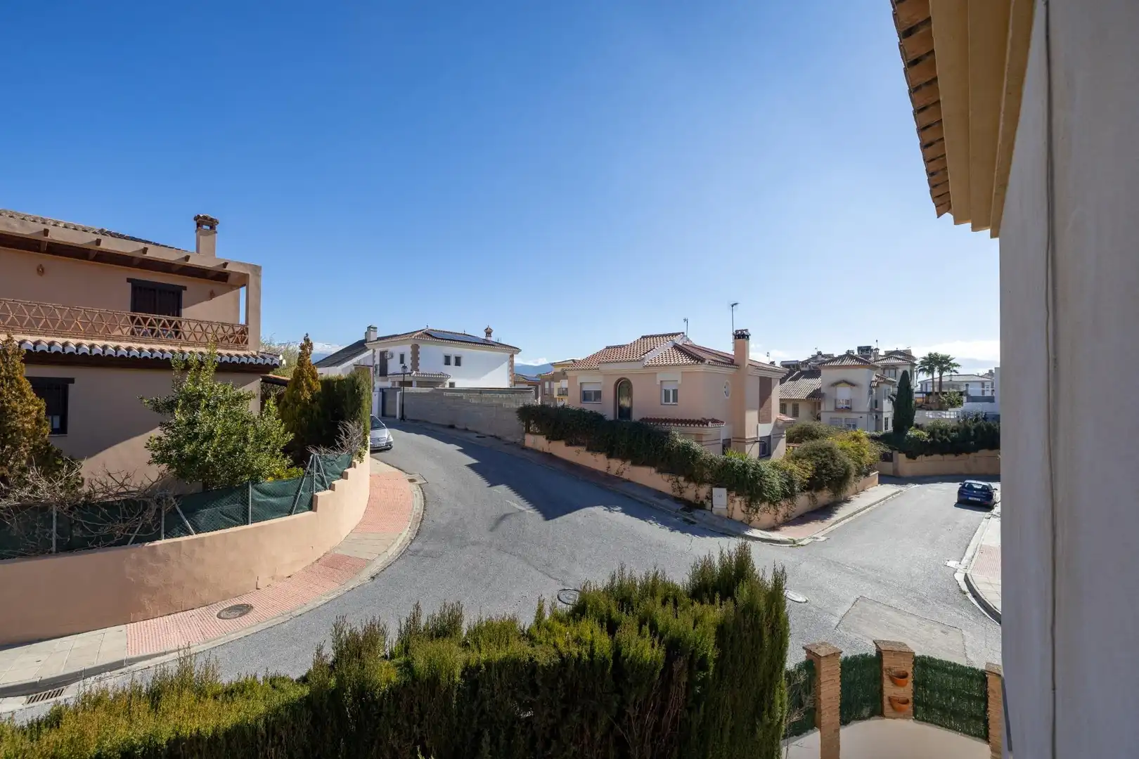 Vista exterior de Casa o xalet en venda en Alhendín amb Calefacció, Jardí privat i Terrassa