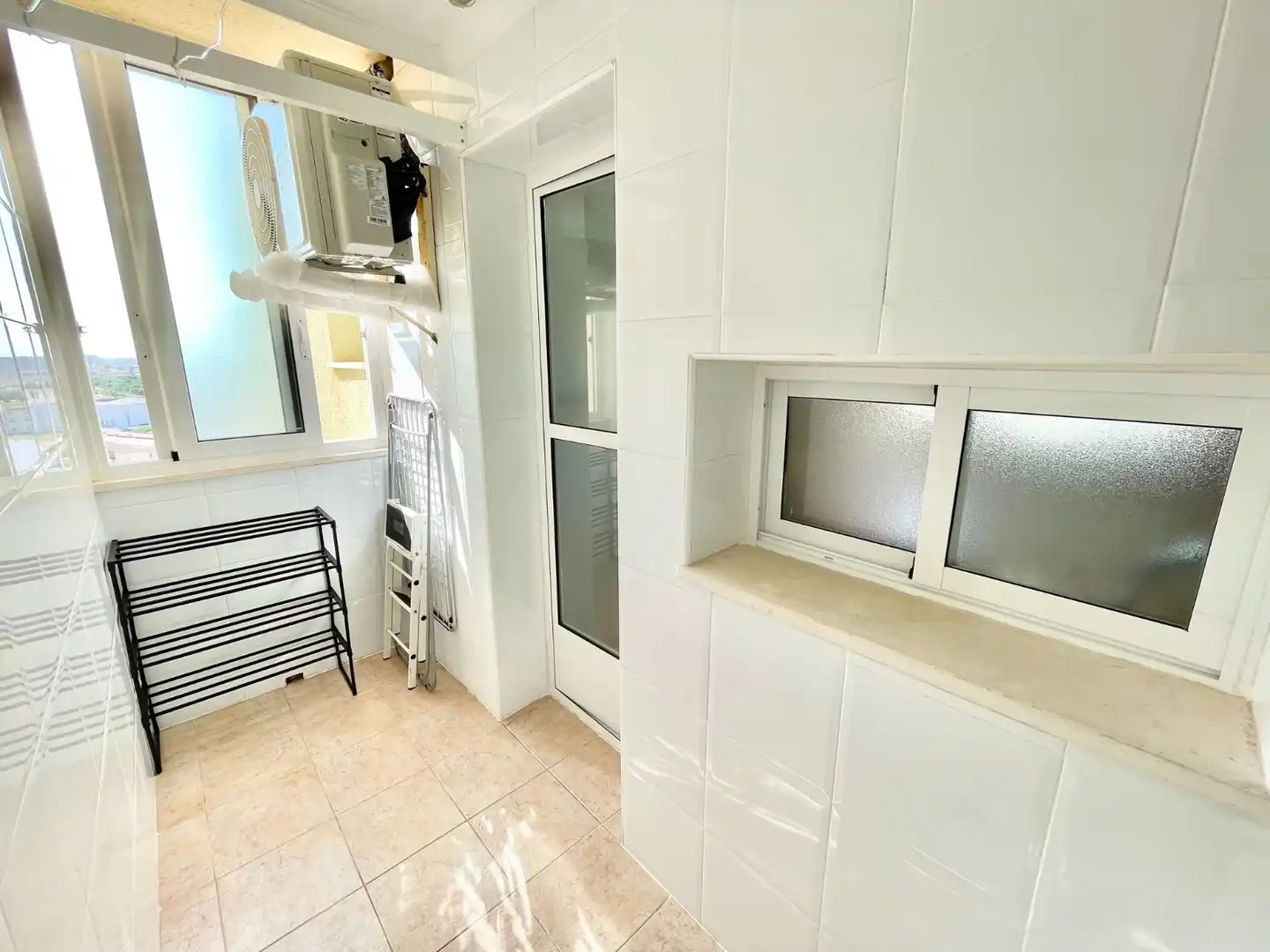 Bany de Apartament de lloguer en Cartagena amb Aire condicionat, Piscina i Moblat