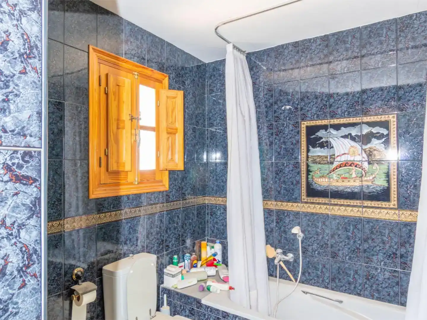 Baño de Piso en venta en Granada con Jardín privado y Piscina