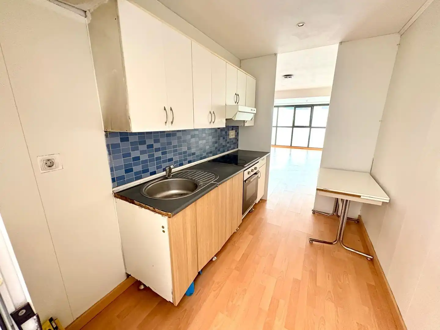 Küche von Erdgeschoss zum Verkauf in Barcelona