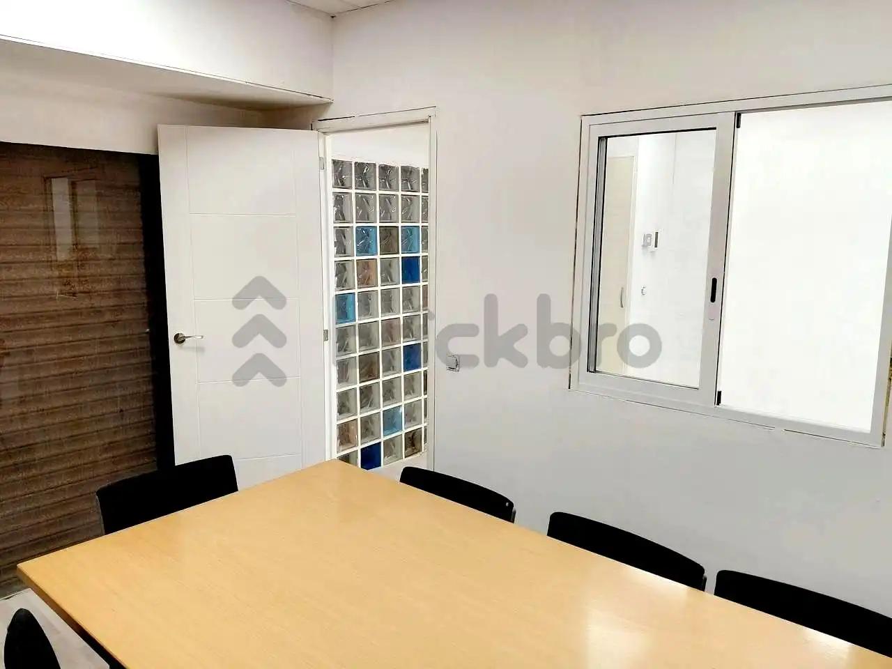 Commercial properties for rent in Esplugues de Llobregat  with Air Conditioner