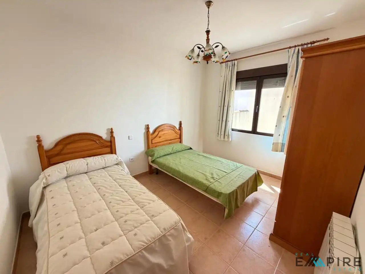 Dormitori de Casa adosada en venda en Los Yébenes amb Calefacció, Jardí privat i Terrassa