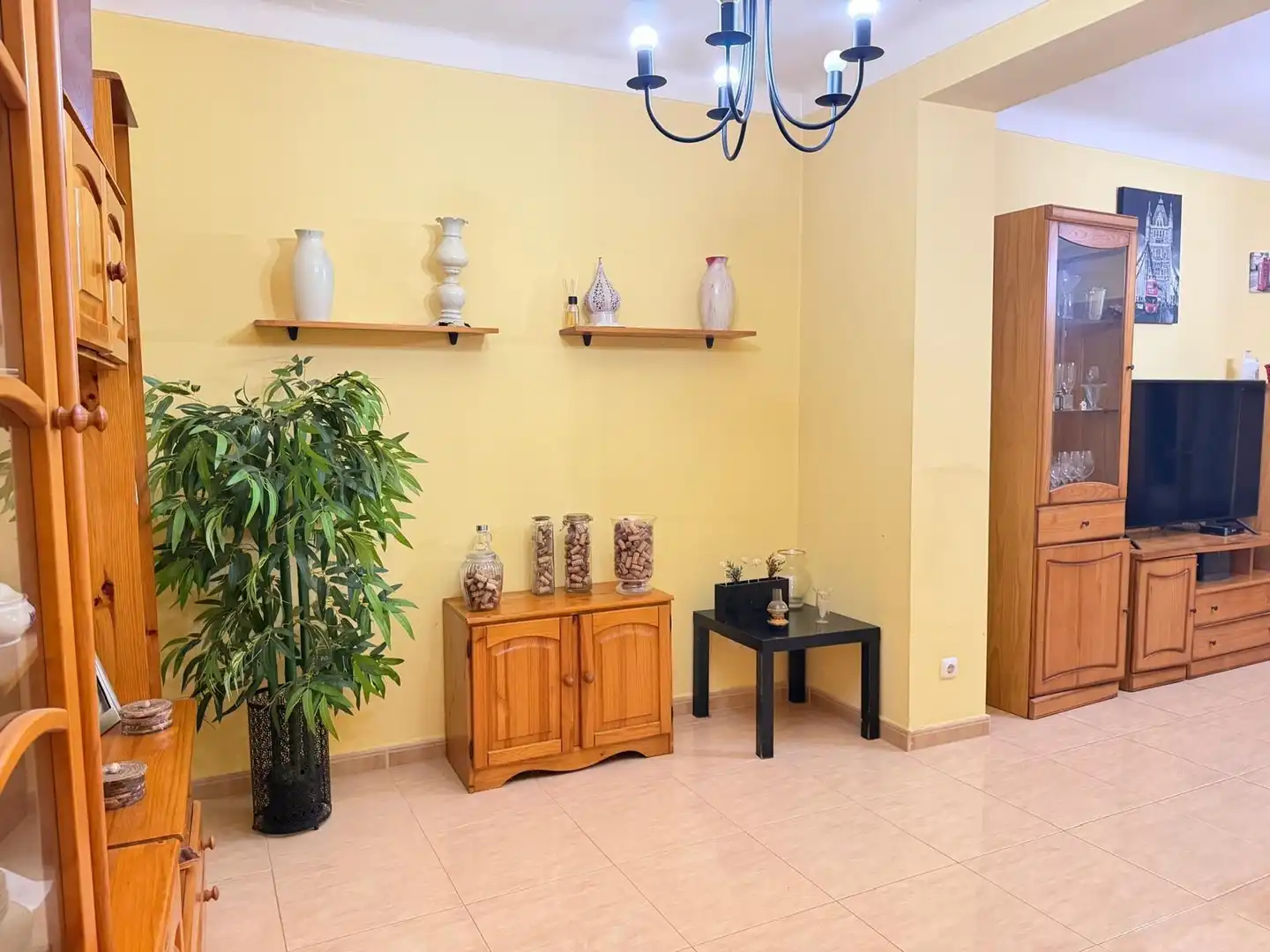 Sala d'estar de Casa o xalet en venda en Fuente de Piedra amb Aire condicionat, Calefacció i Terrassa