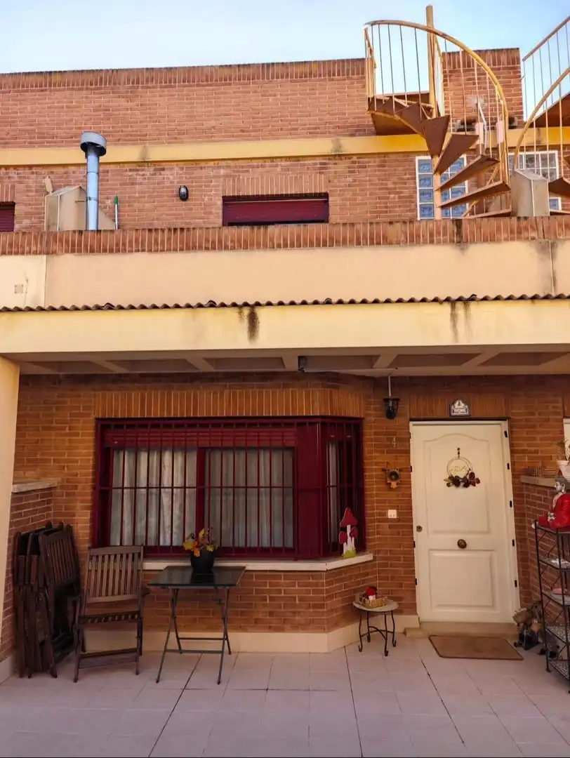 Vista exterior de Dúplex en venda en Benferri amb Calefacció, Terrassa i Piscina