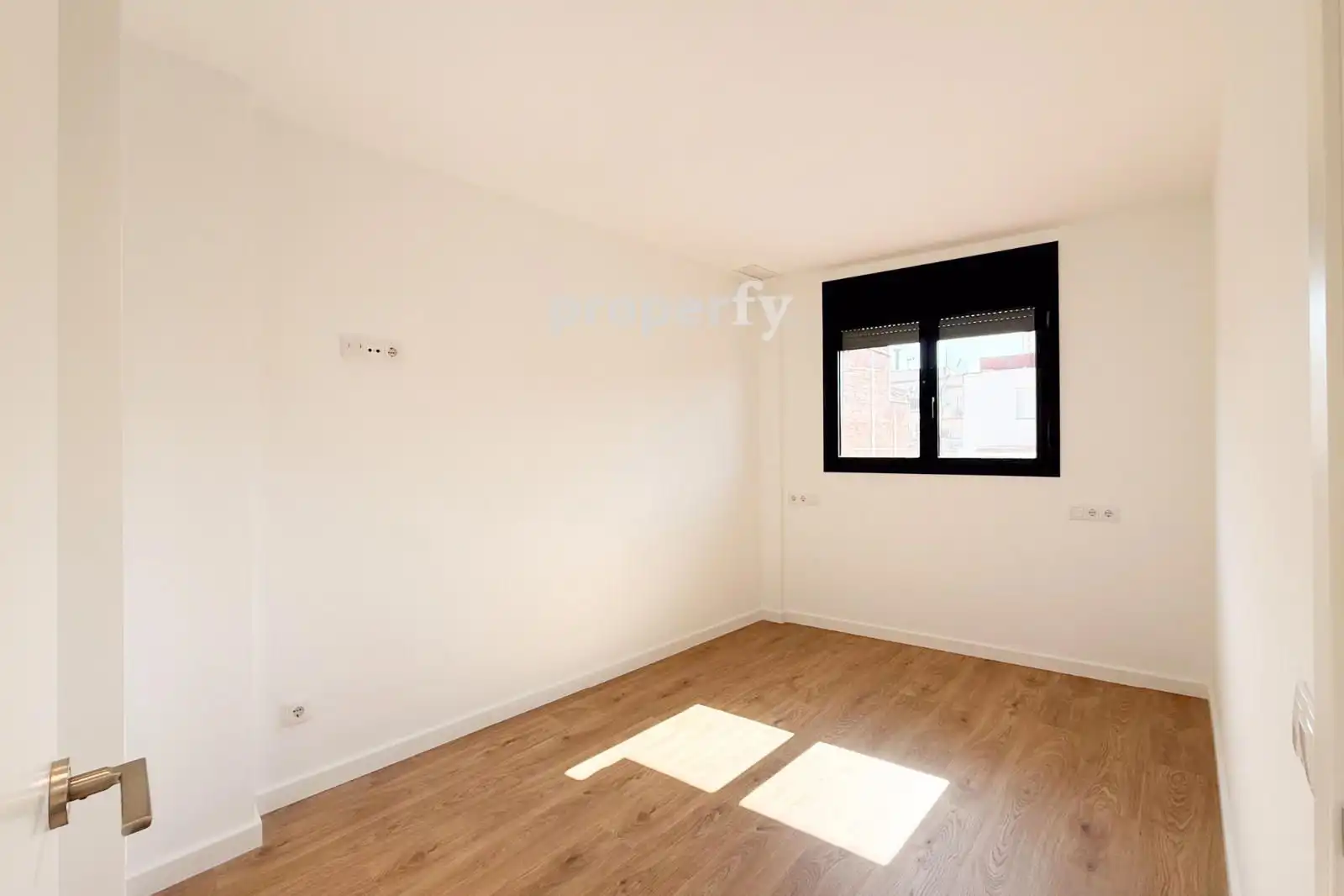 Schlafzimmer von Maisonette zum Verkauf in Badalona mit Klimaanlage, Heizung und Parkett